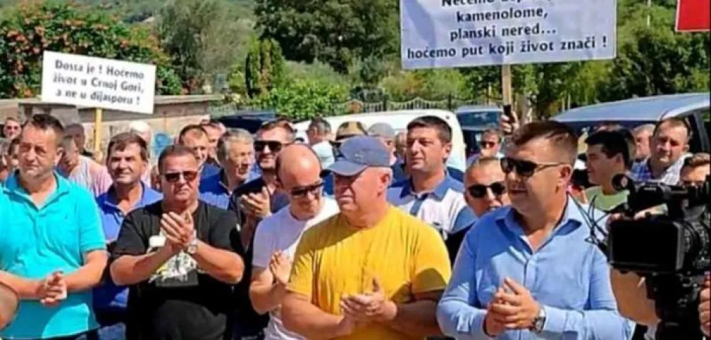 Mje&scaron;tani Mrkojevića uputili dopis premijeru: Abazović da reaguјe ili sliјedi nova blokada puta