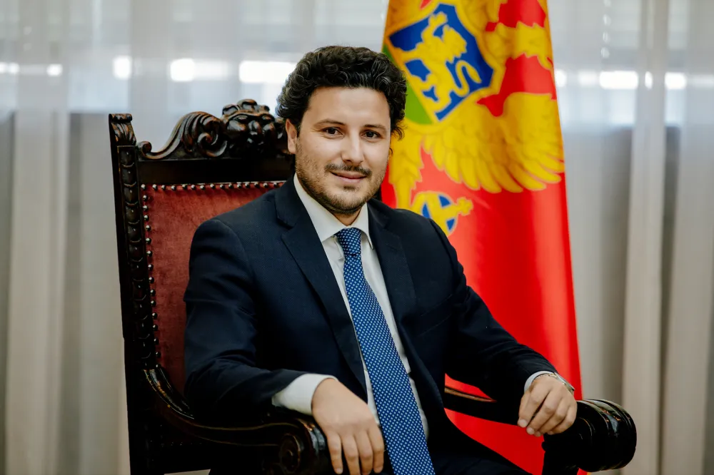 Dritan Abazović - doček u Beogardu (Vlada CG)