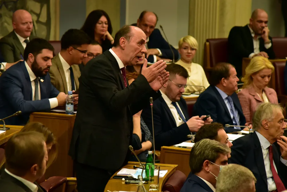 Skupstina Crne Gore, Srdjan Pavicevic
