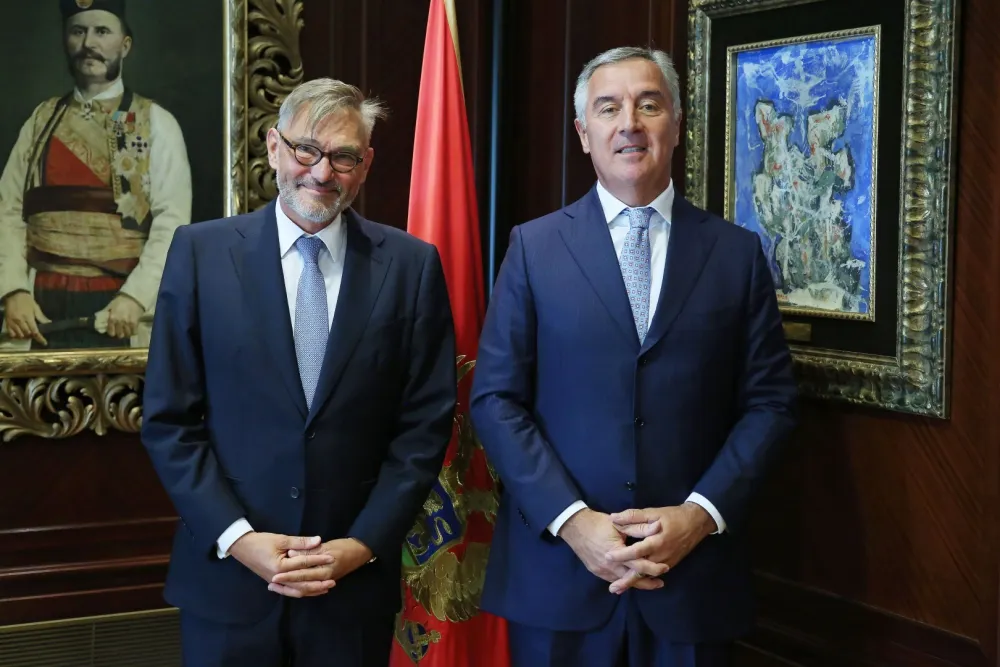 VEBER I ĐUKANOVIĆ
