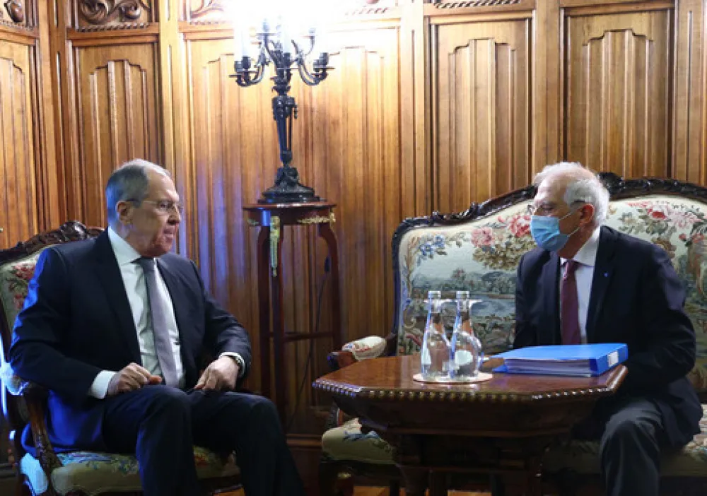 Sergej Lavrov i Žozep Borelj