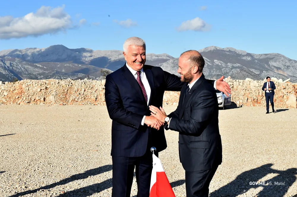 dusko markovic sa premijerom mlate dzozefom muskatom, dzeozev muskat, ve mozura, otvaranje, vjetroelektrana