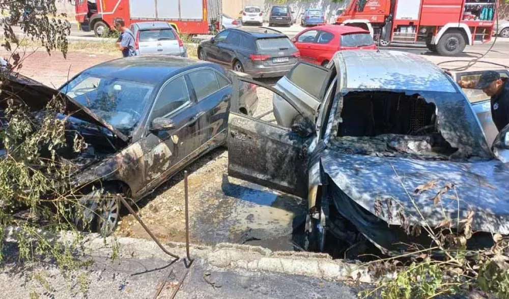 Zapaljeni automobili