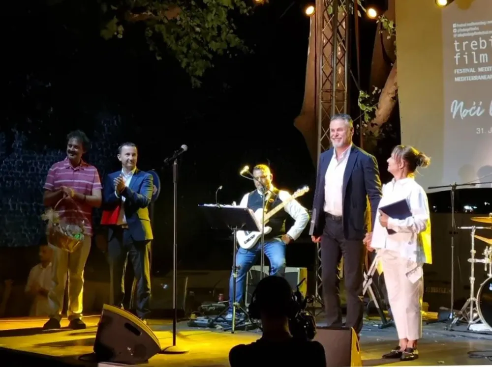 Popović i Trivalić na ceremoniji dodjele nagrade