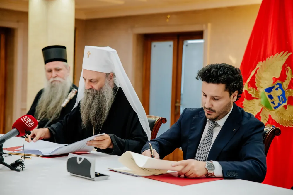 Joanikije, Porfirije i Abazović