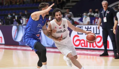 Milo&scaron; Teodosić