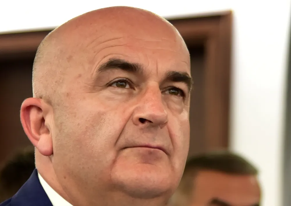 Lazar Ruzic   