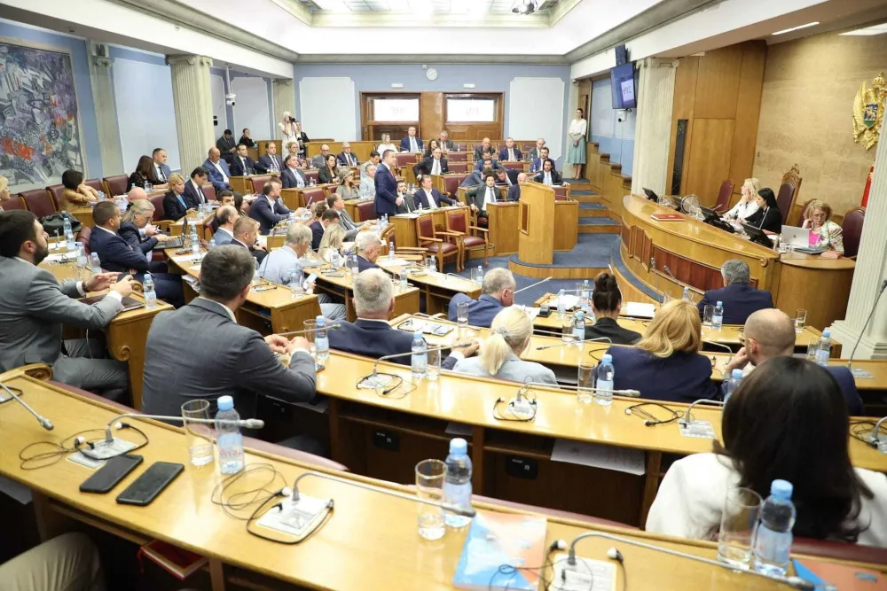 Јуче одржан Премијерски сат