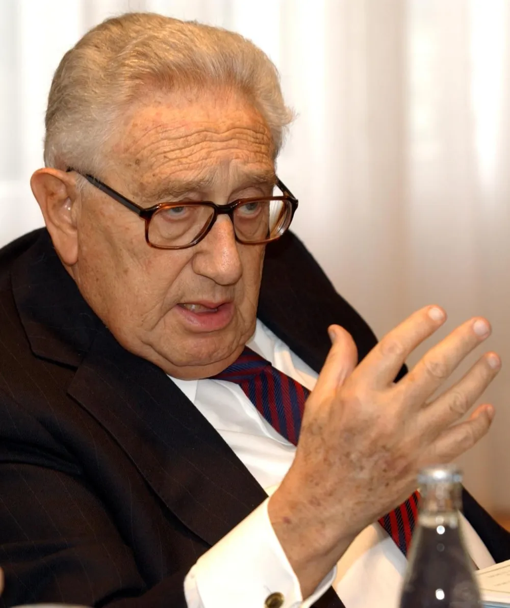 Mesto: Brisel<br>Datum: 04.11.2005<br>Dogadjaj: POLITIKA - bivssi americcki drzzavni sekretar Henri Kisindzer na konferenciji za novinare u Briselu<br>Licnosti: Henry Kissinger