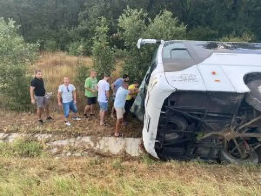 Kod Gradine u Bugarskoj prevrnuo se autobus pun djece