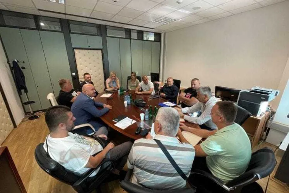 foto. vlada cg