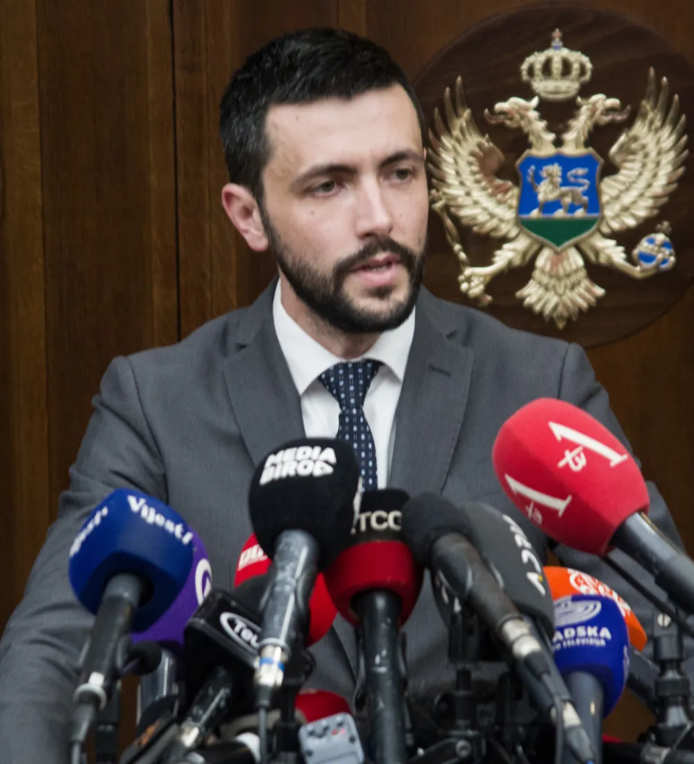 sjednica skupstine crne gore o nepovjerenju vladi
