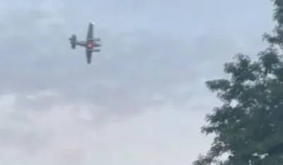 (VIDEO) Drama u Americi: Oteti avion kruži iznad grada, prijeti da će se zabiti u Volmart