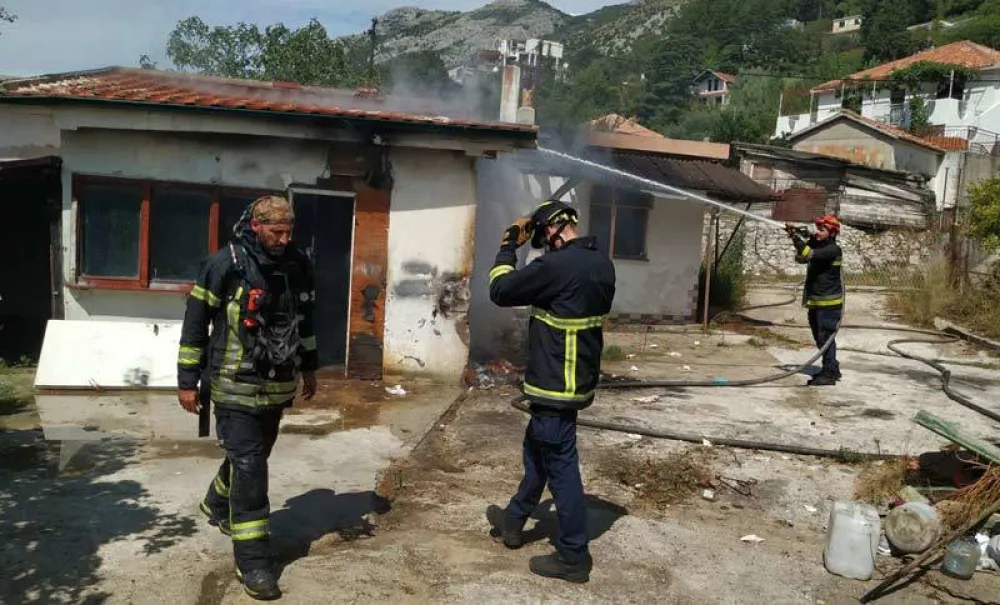Bar: Gorjela kuća u Mi&scaron;ićima