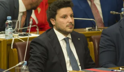 Abazović: Kraljica bila inspirativan uzor svima &scaron;irom svijeta