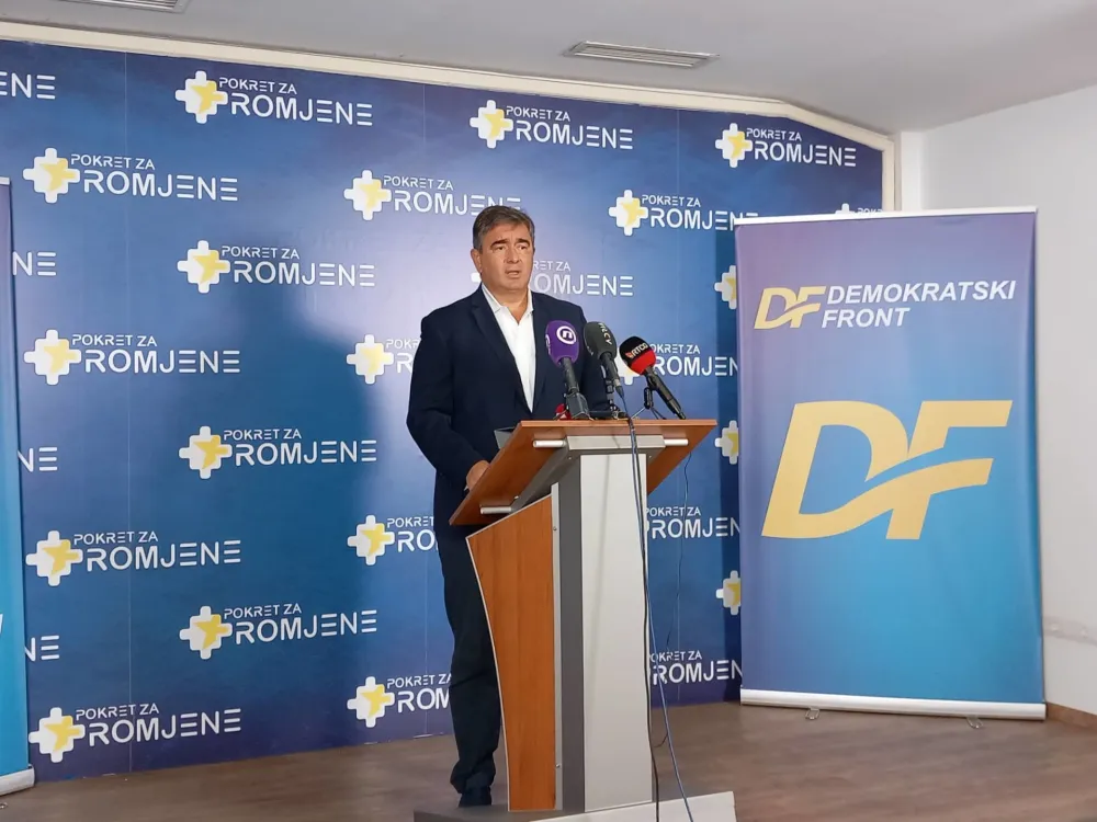 Медејвић на прес конференцији