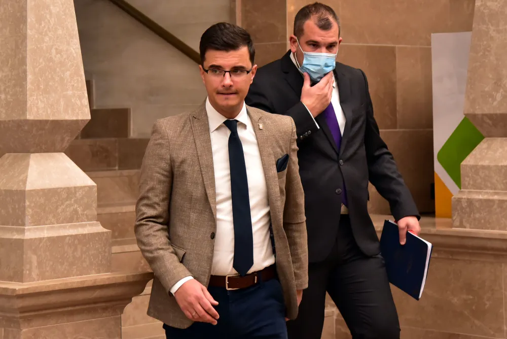 Skupstina Crne Gore, Danilo Saranovic i Dragan Krapovic
