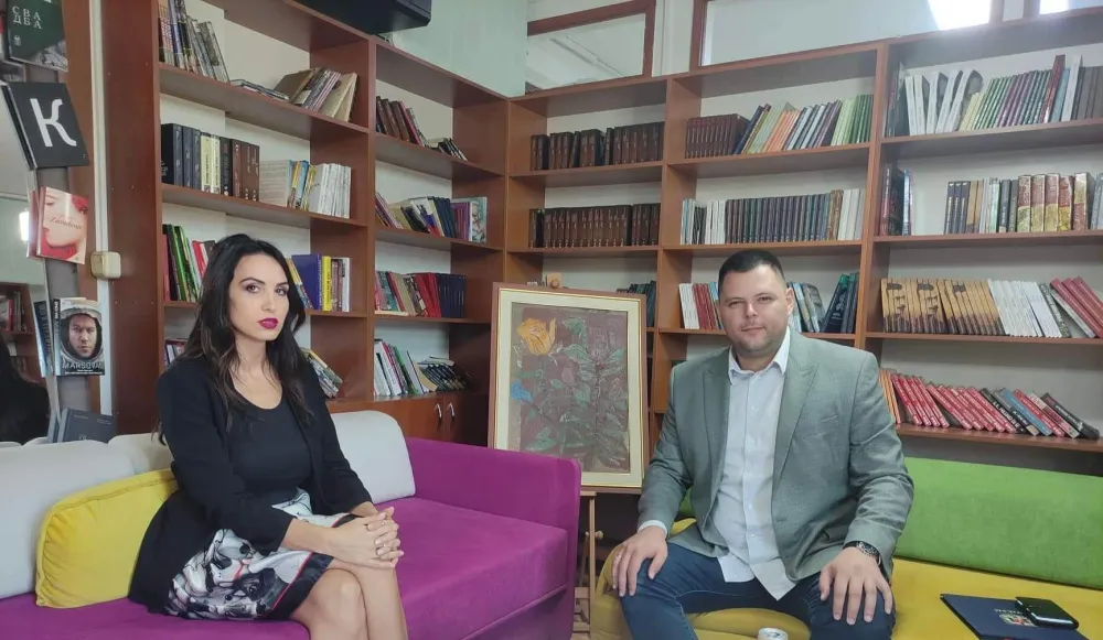 Марко Ковачевић и новинарка Ивона Дробњак
