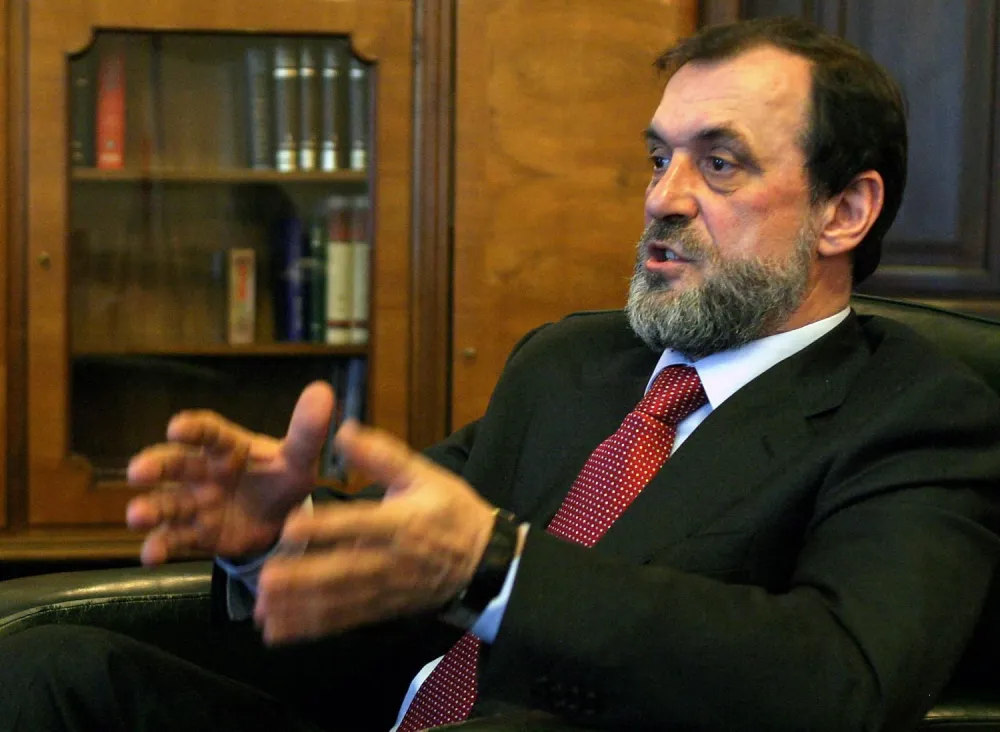 Mesto: BEOGRAD<br>Datum: 24.03.2005<br>Dogadjaj: intervju Novinskoj agenciji FoNet<br>Licnosti: Vuk Drasskovich, ministar spoljnih poslova SCG i predsednik SPO<br>