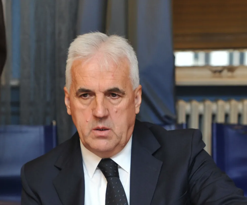 Refik Boјadžić