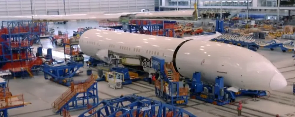 Avion Airbus A380 rastavljen za prodaju na aukciji