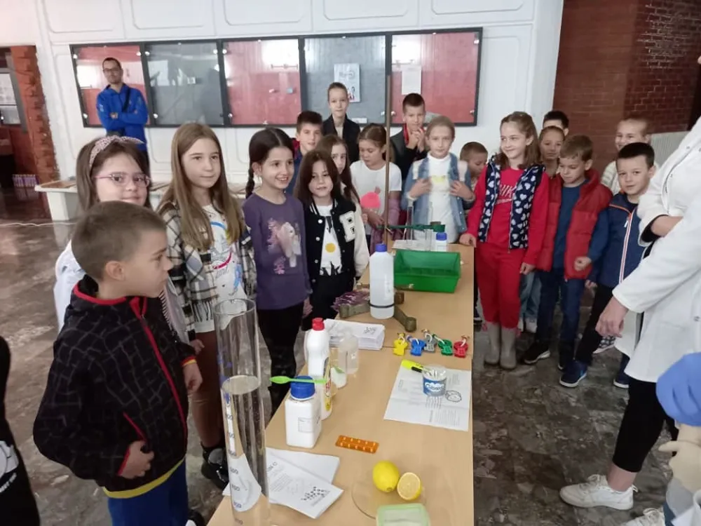 Učenici O&Scaron; &bdquo;&Scaron;tampar Makariјe&rdquo; učili iz zanimljivih ogleda