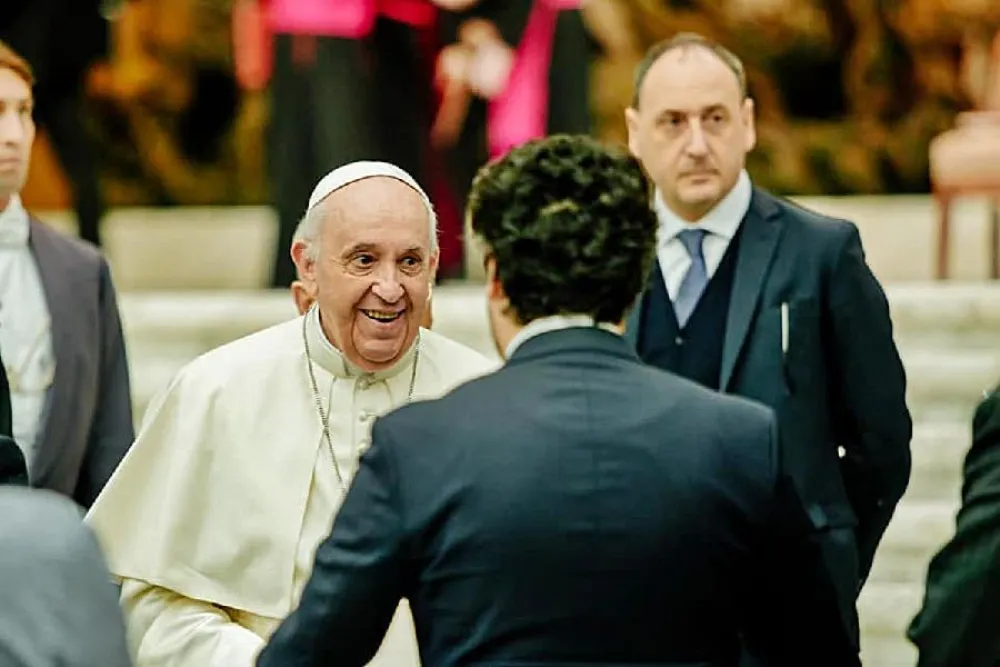 Papa Franja i Dritan Abazović