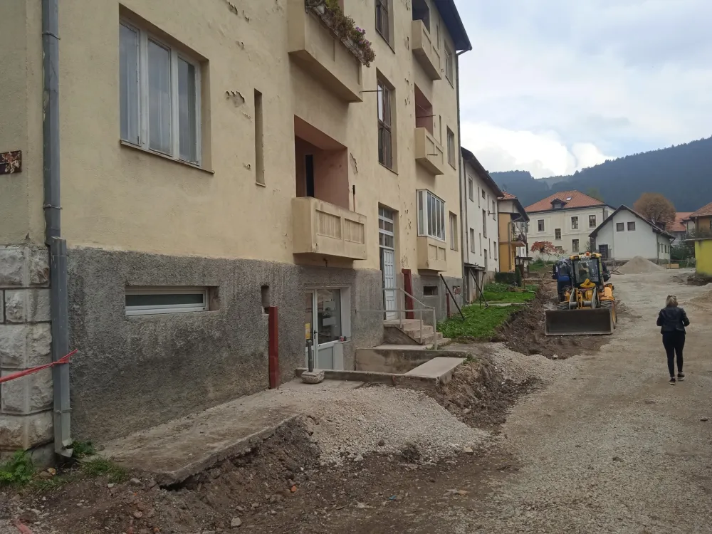 Pljevlja: Ciјevi iskidane, stanari Tr&scaron;ove i Ulice Voјa Đenisiјevića ostali bez griјanja