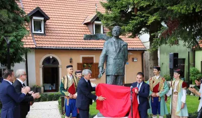 Otkrivanje spomenika