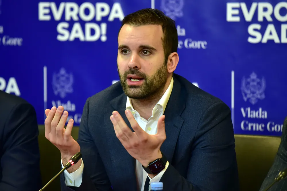 Spajić: Drago nam je &scaron;to je strah od Evrope Sad ponovo ujedinio DPS, DF i SNP