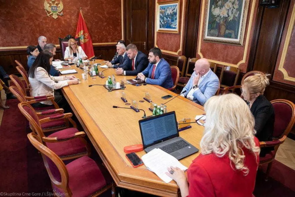 Zakonodavni odbor<br>