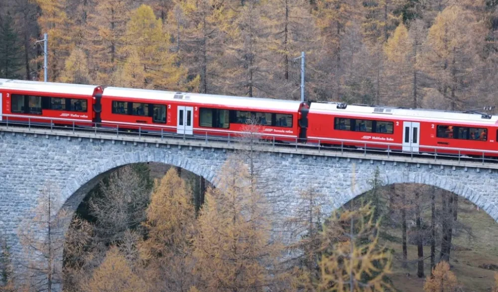 Najduži putnički voz na svijetu pro&scaron;ao kroz &scaron;vajcarske Alpe