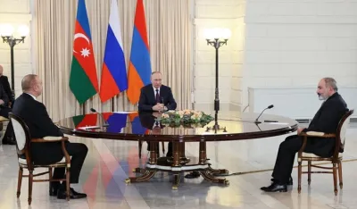Vladimir Putin sa&nbsp;Nikolom Pa&scaron;injanom i&nbsp;Ilhamom Aliјevim