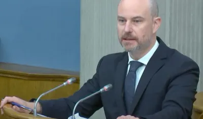  - BILčIK U PARLAMENTU (FOTO: PRINTSKRIN)