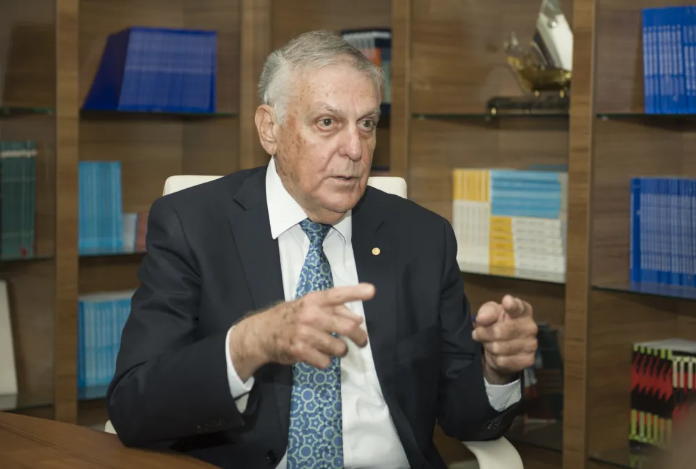 intervju sa nobelovcem danom shechtmanom