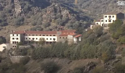 U &Scaron;paniji se prodaje selo sa 44 kuće, &scaron;kolom i hotelom za 260.000 eura