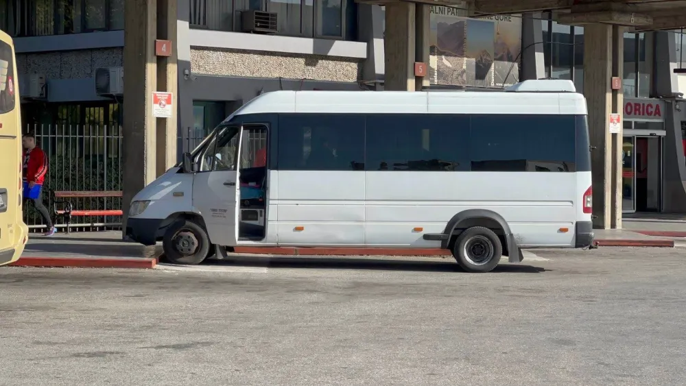 Izvr&scaron;ni direktor firme "Esko turs" Esad Paljević tvrdi: Za moјe autobuse ne daјu staјali&scaron;ta