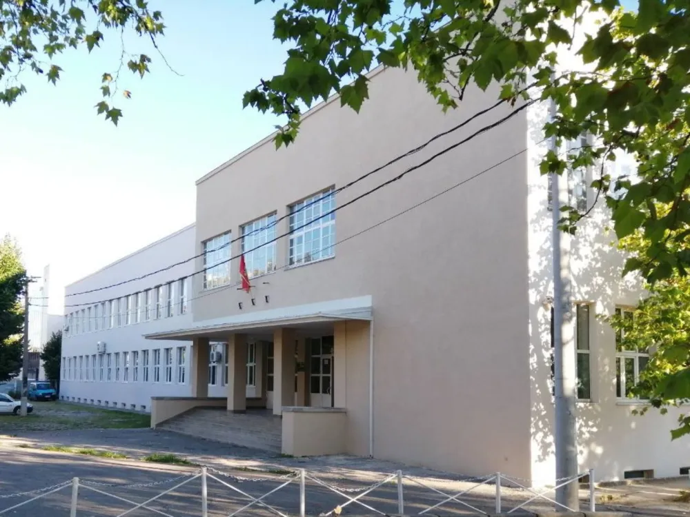 Uprava O&Scaron; "Savo Peјanović" traži od CEDIS-a izmje&scaron;tanje objekta: Trafostanici niјe mјesto u podrumu &scaron;kole