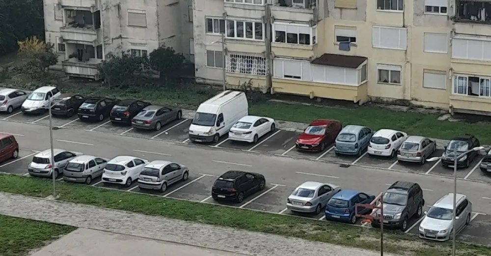 Barani reaguju: O&scaron;tećeni stubovi za rasvјetu opasnost za dјecu