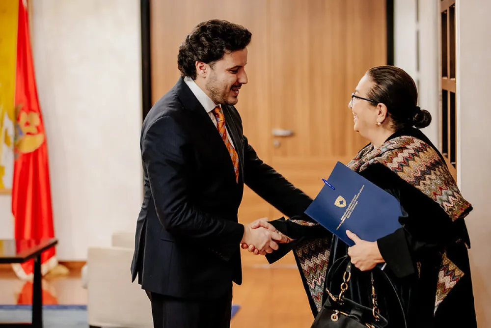 Abazović sa amabsadorkom Kosova