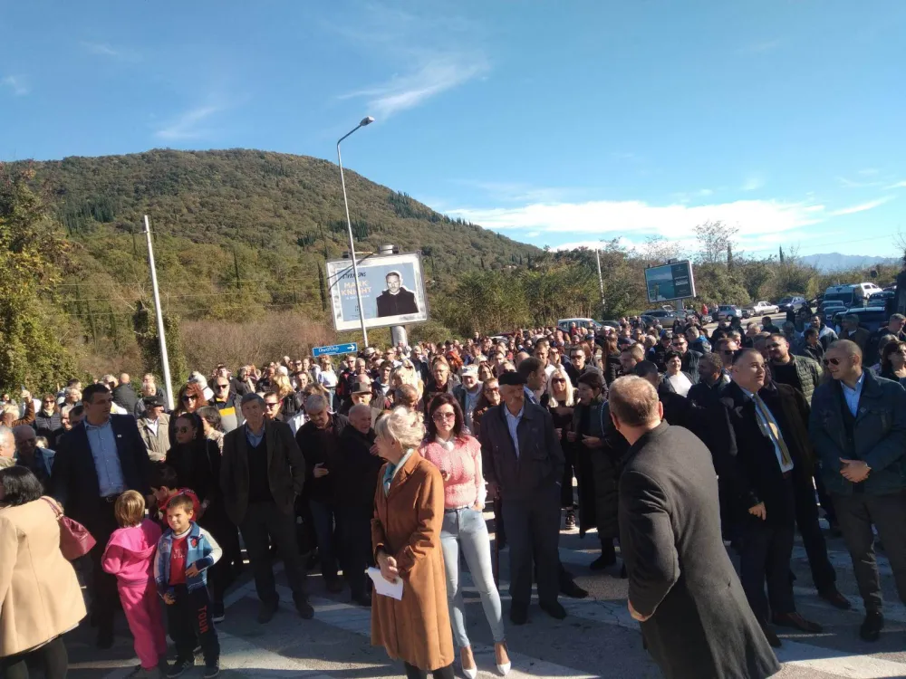 Blokada Debeli brijeg 