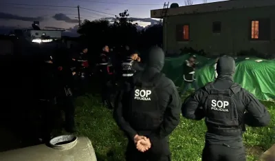FOTO: Uprava policije Crne Gore, sa sinoćne akcije zaplijene kokaina u Albaniji (Visoki službenici SOP-a UPCG)