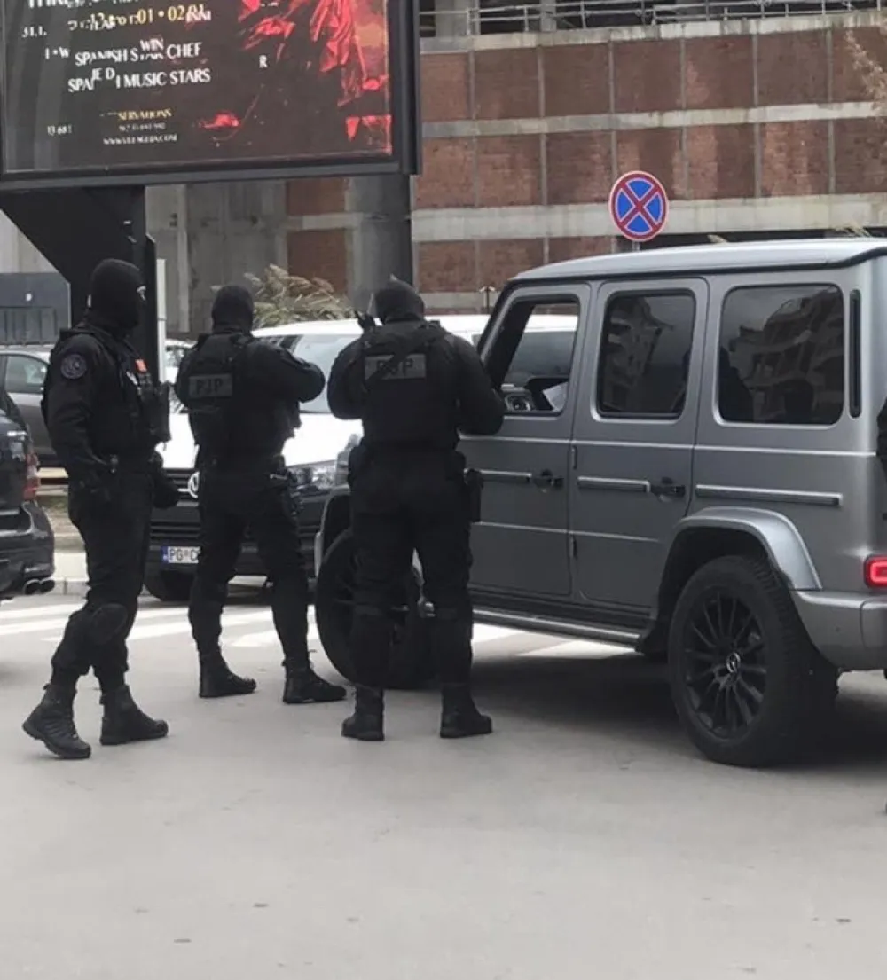 Akcija policije: Uhap&scaron;en Do&scaron;ljak, oduzet kokain i oružje