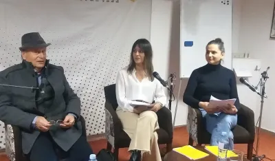 Poeziјa na raskr&scaron;ću dnevnog i univerzalnog