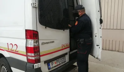 Optuženi zbog krađe krsta iz crkve, &scaron;poreta, servisa za ručavanje