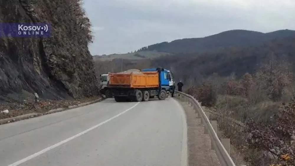 Postavljena treća barikada u op&scaron;tini Zubin Potok
