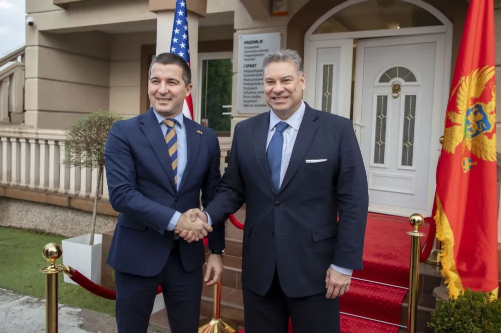 FOTO: Demokrate<br>Bečić i Eskobar