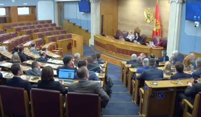 (VIDEO) Poslanici zavr&scaron;ili raspravu o Predlogu zakona o državnim i drugim praznicima