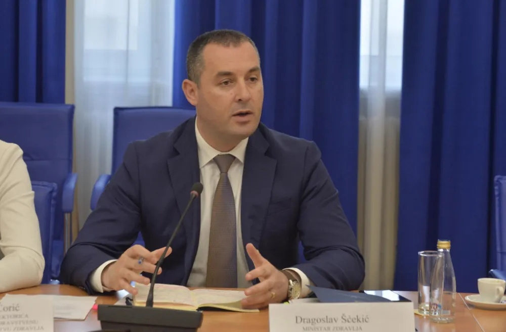 DRAGOSLAV SĆEKIĆ, MINISTAR ZDRAVLJA/ -IVAN PETROVIC-IPE<br>
