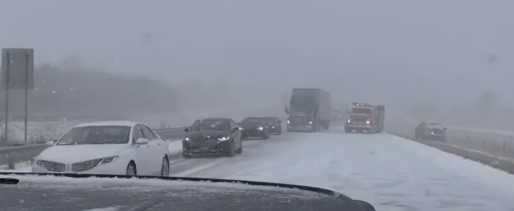 Vi&scaron;e od milion ljudi u SAD i Kanadi ostalo bez struje zbog zimske oluje